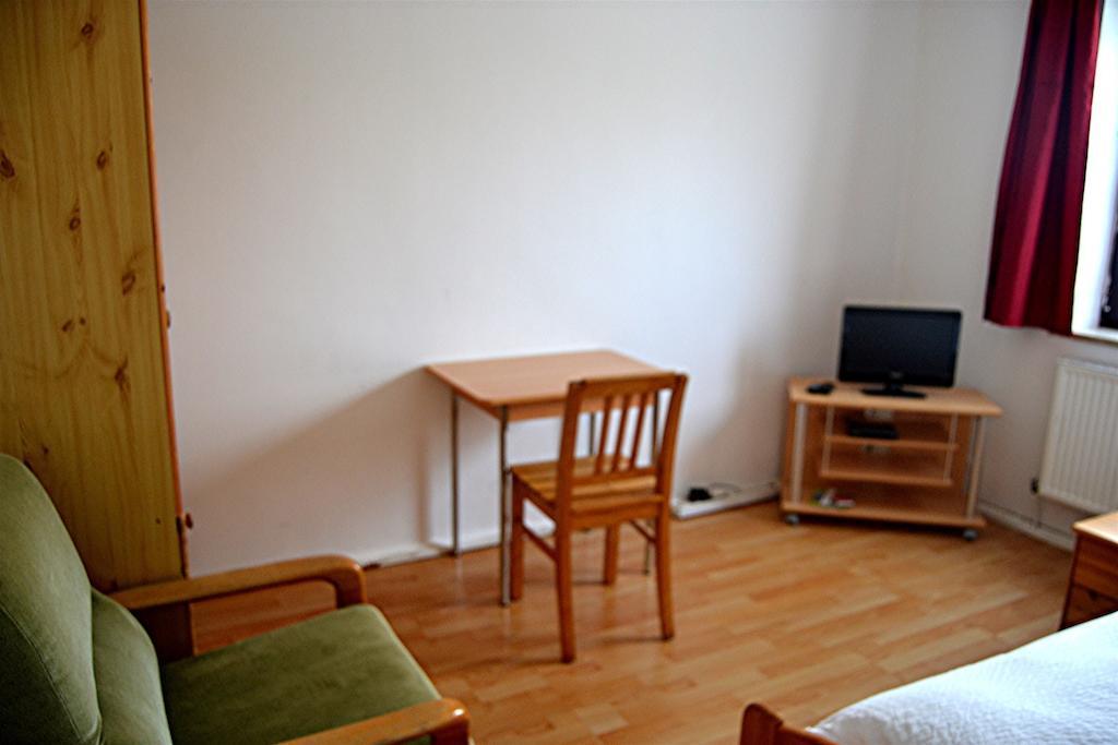 Gastehaus Sebastian Hostal Erding Habitación foto